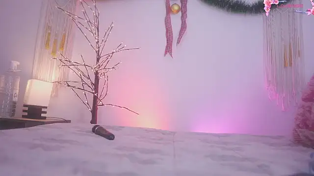 Eyleen 24 online show from December 23, 7:20 pm