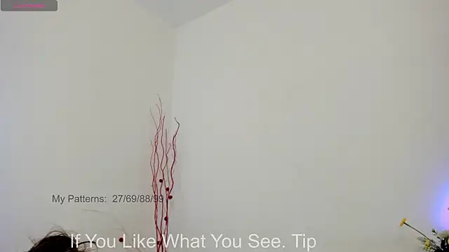 Snapshot of CirceJuno1 chatting on May 15, 9:33 pm CirceJuno1 online show from May 15, 9:33 pm