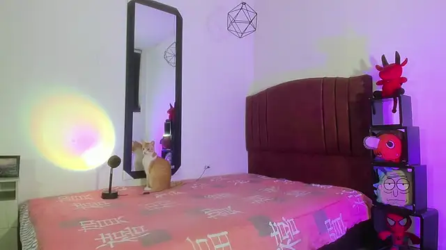 alisson zafiro  online show from December 18, 9:14 am