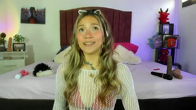 alisson zafiro  online show from January 14, 4:50 pm