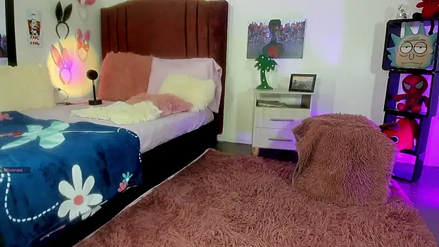 alisson zafiro  online show from February 5, 3:13 am