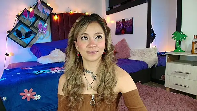 alisson zafiro  online show from March 7, 9:18 am