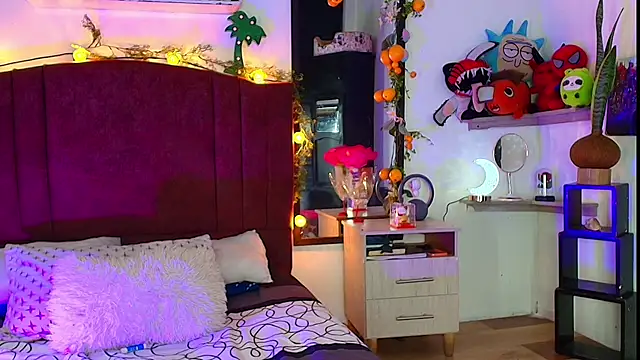 alisson zafiro  online show from May 3, 2:39 am