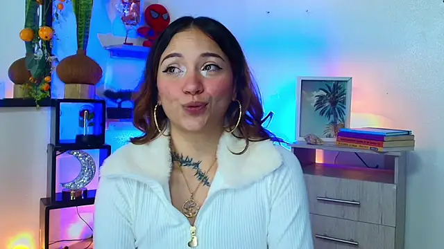 alisson zafiro  online show from May 22, 3:24 am