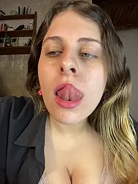 Snapshot of FlorBich chatting on August 3, 1:27 pm FlorBich online show from August 3, 1:27 pm