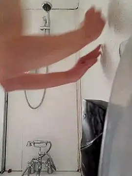 Snapshot of fastfun2012 chatting on February 18, 9:38 am fastfun2012 online show from February 18, 9:38 am