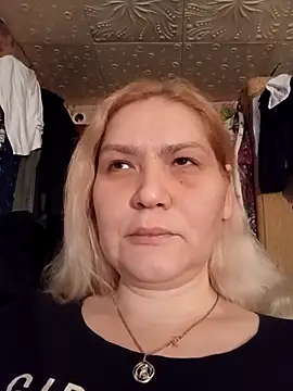 Snapshot of Minna_Jeannie chatting on April 24, 2:03 am Minna Jeannie online show from April 24, 2:03 am