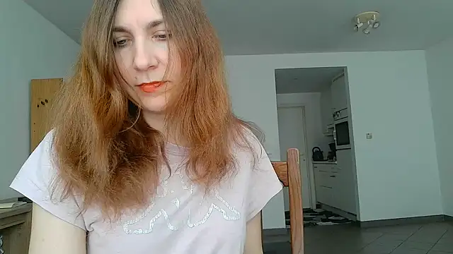 Snapshot of JasmineGlamour chatting on May 6, 2:11 pm JasmineGlamour online show from May 6, 2:11 pm