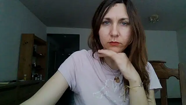 Snapshot of JasmineGlamour chatting on May 7, 6:02 pm JasmineGlamour online show from May 7, 6:02 pm