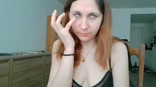 Snapshot of JasmineGlamour chatting on May 14, 12:45 pm JasmineGlamour online show from May 14, 12:45 pm