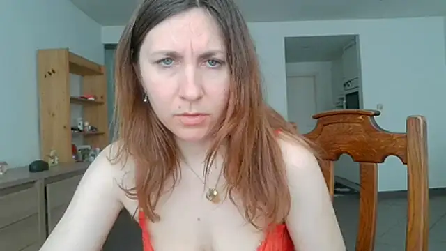 Snapshot of JasmineGlamour chatting on May 31, 3:41 pm JasmineGlamour online show from May 31, 3:41 pm