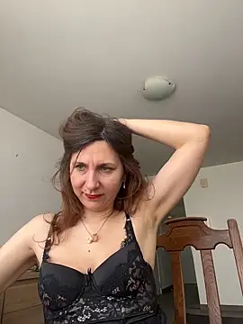 Snapshot of JasmineGlamour chatting on June 4, 12:33 pm JasmineGlamour online show from June 4, 12:33 pm