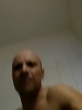 Snapshot of wedge75 chatting on November 28, 6:43 pm wedge75 online show from November 28, 6:43 pm