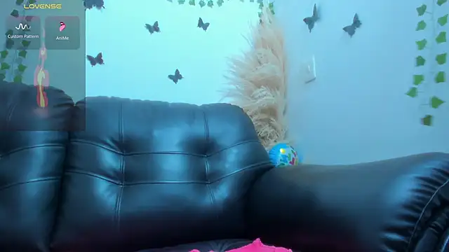 Amani Bakir online show from February 12, 12:00 pm