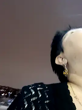 Snapshot of FantasyMichelle chatting on December 15, 5:20 pm FantasyMichelle online show from December 15, 5:20 pm