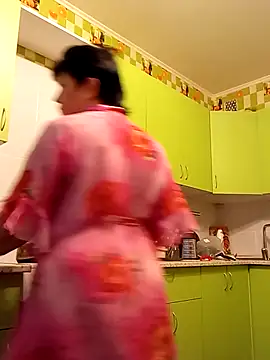 Snapshot of FantasyMichelle chatting on January 4, 6:41 am FantasyMichelle online show from January 4, 6:41 am