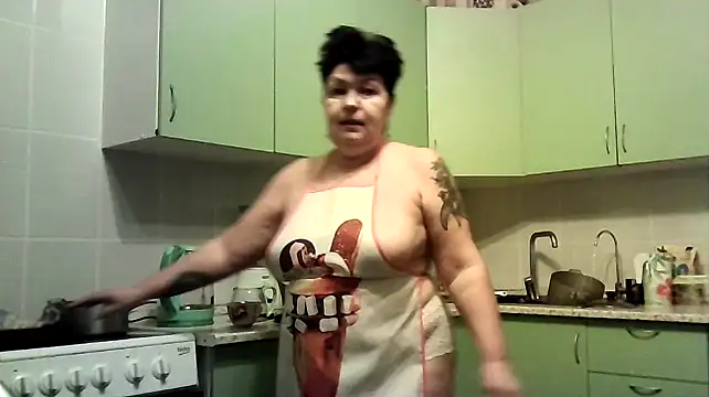 Snapshot of FantasyMichelle chatting on January 9, 2:18 pm FantasyMichelle online show from January 9, 2:18 pm