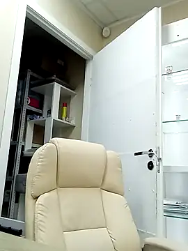 Snapshot of FantasyMichelle chatting on January 12, 7:00 am FantasyMichelle online show from January 12, 7:00 am