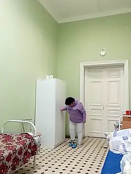 Snapshot of FantasyMichelle chatting on February 1, 9:43 am FantasyMichelle online show from February 1, 9:43 am