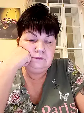 Snapshot of FantasyMichelle chatting on February 2, 6:53 pm FantasyMichelle online show from February 2, 6:53 pm