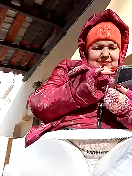 Snapshot of FantasyMichelle chatting on February 7, 9:47 am FantasyMichelle online show from February 7, 9:47 am