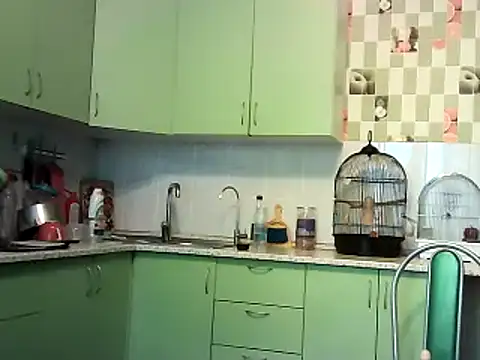 Snapshot of FantasyMichelle chatting on February 28, 6:21 am FantasyMichelle online show from February 28, 6:21 am