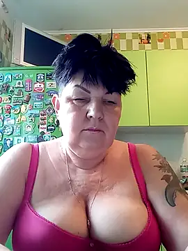 Snapshot of FantasyMichelle chatting on March 5, 10:00 am FantasyMichelle online show from March 5, 10:00 am