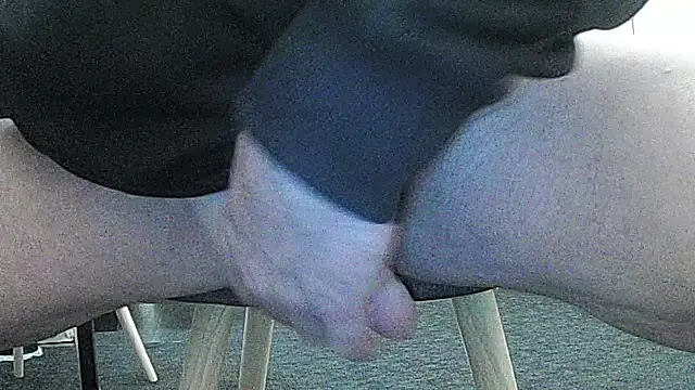 Snapshot of Nice8inchaussie chatting on November 27, 5:48 pm Nice8inchaussie online show from November 27, 5:48 pm