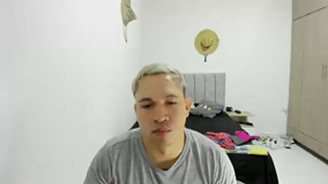 Snapshot of Valerioe chatting on May 12, 3:09 pm Valerioe online show from May 12, 3:09 pm
