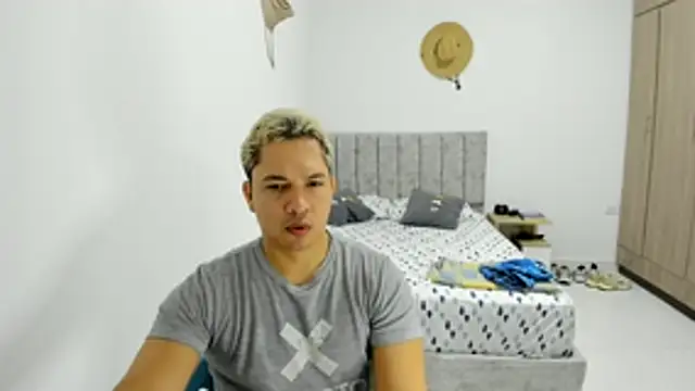Snapshot of Valerioe chatting on June 9, 12:17 pm Valerioe online show from June 9, 12:17 pm