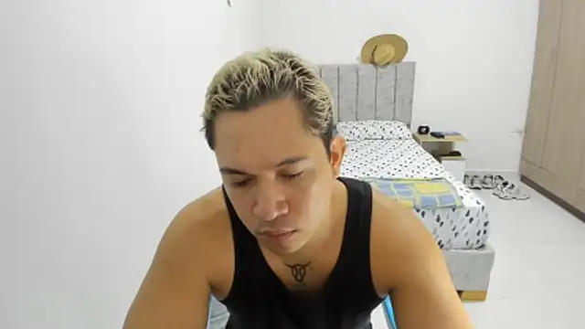 Snapshot of Valerioe chatting on June 14, 2:41 pm Valerioe online show from June 14, 2:41 pm