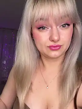 Blonde20 online show from October 17, 7:38 pm