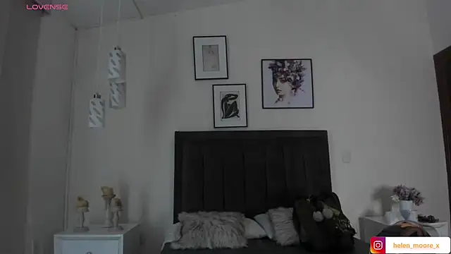 helen mooree online show from June 25, 1:04 pm