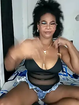 Snapshot of Melanie_candy_ chatting on January 26, 1:20 am Melanie candy  online show from January 26, 1:20 am