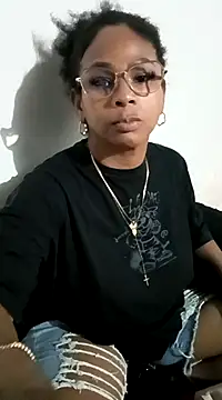 Snapshot of Melanie_candy_ chatting on February 9, 2:17 am Melanie candy  online show from February 9, 2:17 am