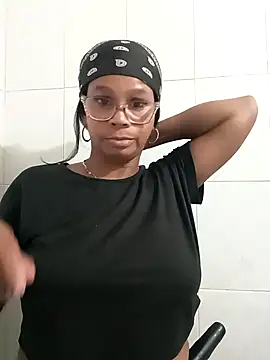 Snapshot of Melanie_candy_ chatting on October 16, 3:40 am Melanie candy  online show from October 16, 3:40 am