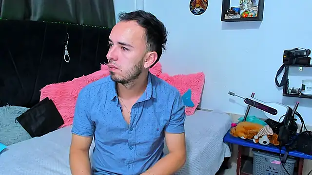 big-dicktop23 online show from June 2, 4:58 am