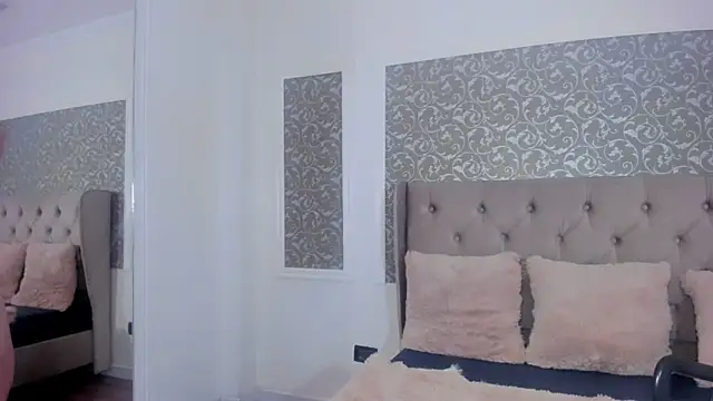 IssadoraJames online show from September 20, 1:56 pm