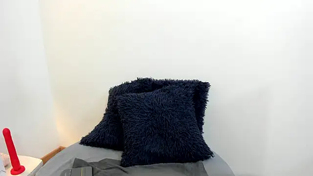 Snapshot of Lizzie_Williams_ chatting on November 27, 3:41 am Lizzie Williams online show from November 27, 3:41 am