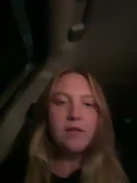Snapshot of PhatAssBlond chatting on December 11, 2:41 am PhatAssBlond online show from December 11, 2:41 am