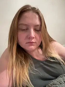 Snapshot of PhatAssBlond chatting on January 7, 7:28 pm PhatAssBlond online show from January 7, 7:28 pm