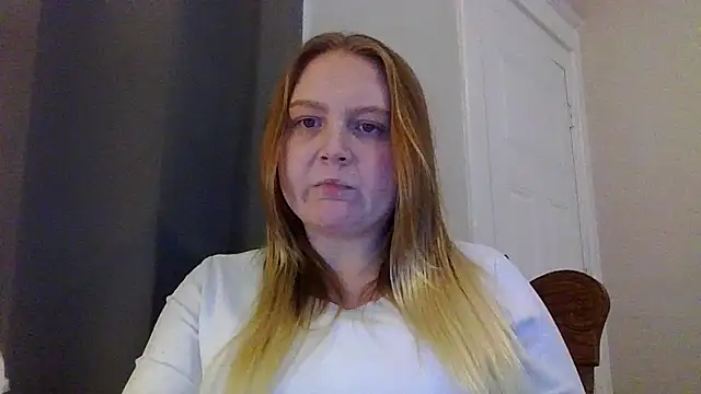 Snapshot of PhatAssBlond chatting on January 25, 6:02 pm PhatAssBlond online show from January 25, 6:02 pm