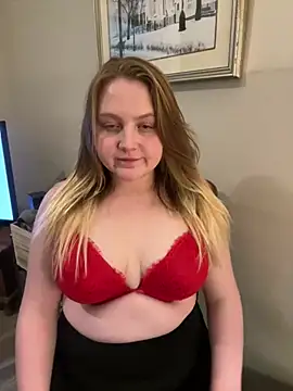 Snapshot of PhatAssBlond chatting on January 28, 2:21 am PhatAssBlond online show from January 28, 2:21 am