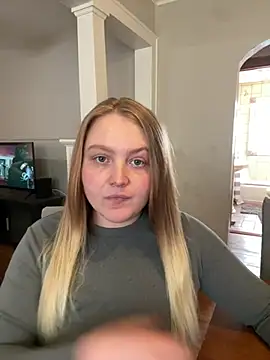Snapshot of PhatAssBlond chatting on February 16, 7:38 pm PhatAssBlond online show from February 16, 7:38 pm