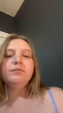Snapshot of PhatAssBlond chatting on March 16, 12:45 am PhatAssBlond online show from March 16, 12:45 am