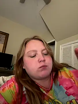 Snapshot of PhatAssBlond chatting on September 18, 8:11 pm PhatAssBlond online show from September 18, 8:11 pm