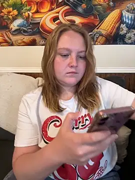 Snapshot of PhatAssBlond chatting on September 20, 6:53 pm PhatAssBlond online show from September 20, 6:53 pm