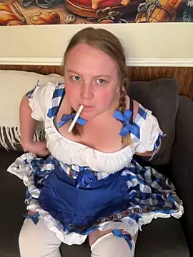 Snapshot of PhatAssBlond chatting on September 27, 5:29 pm PhatAssBlond online show from September 27, 5:29 pm