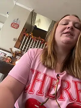Snapshot of PhatAssBlond chatting on October 20, 9:04 pm PhatAssBlond online show from October 20, 9:04 pm