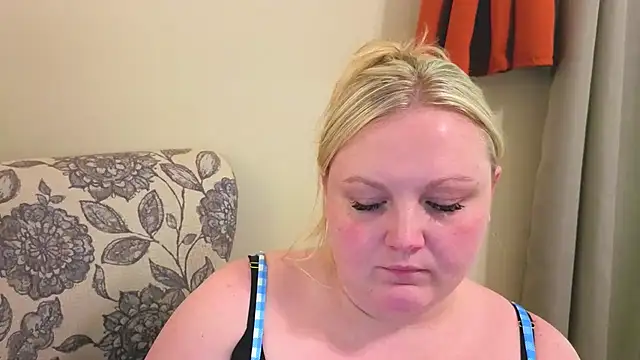 PhatAssBlond online show from April 29, 10:49 pm